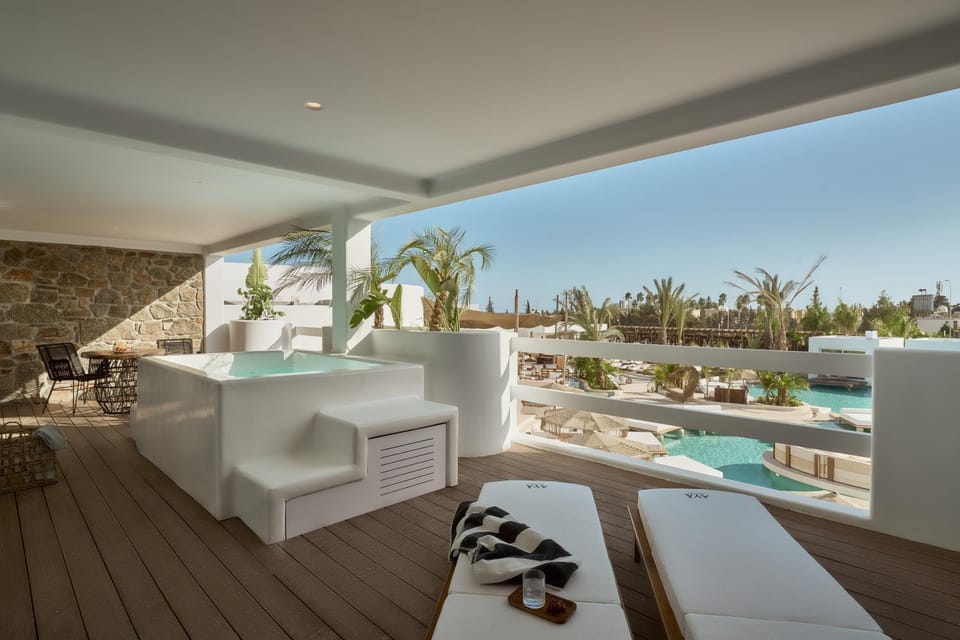 View (from property/room), Balcony/Terrace, Swimming pool