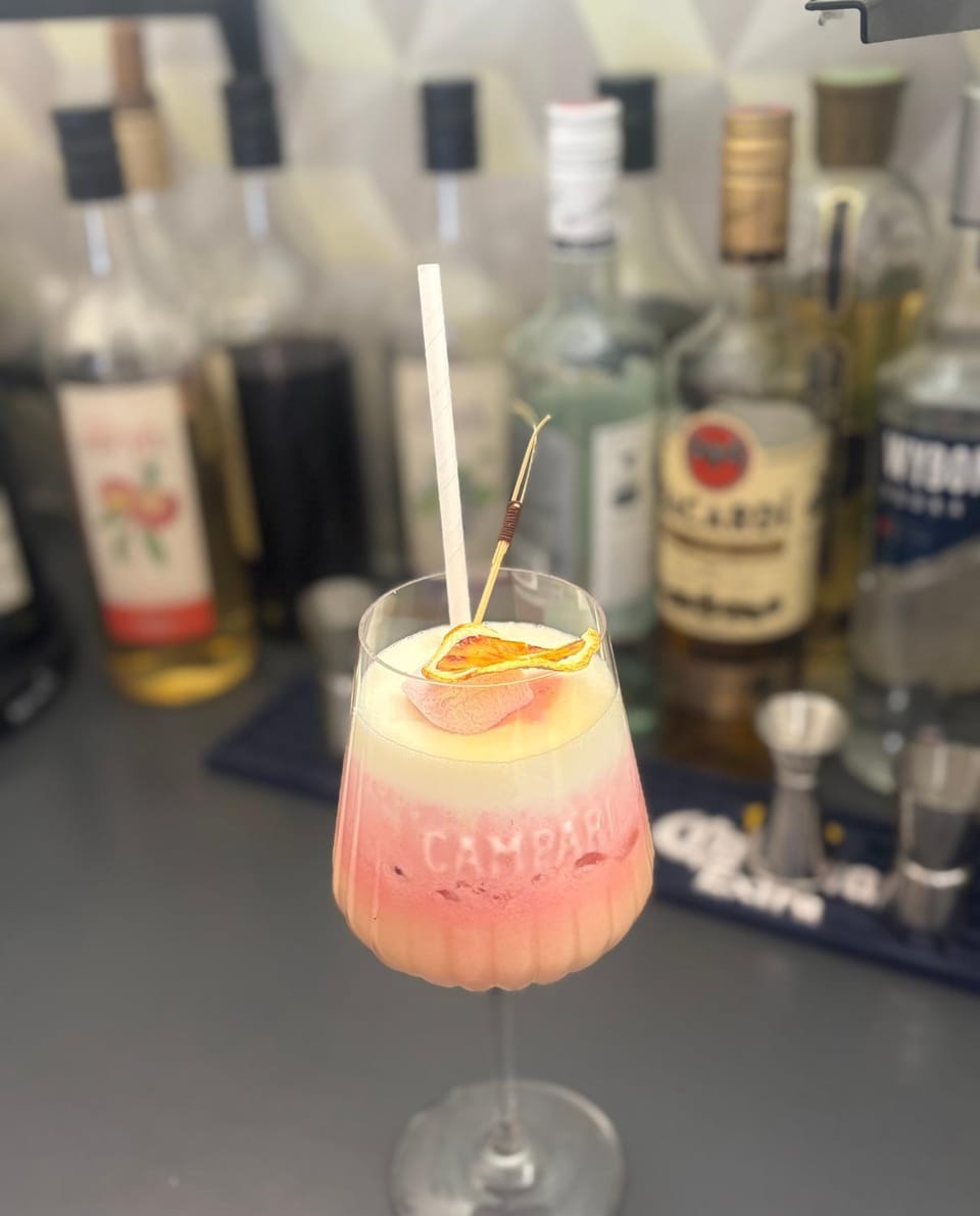 Lounge or bar, Drinks