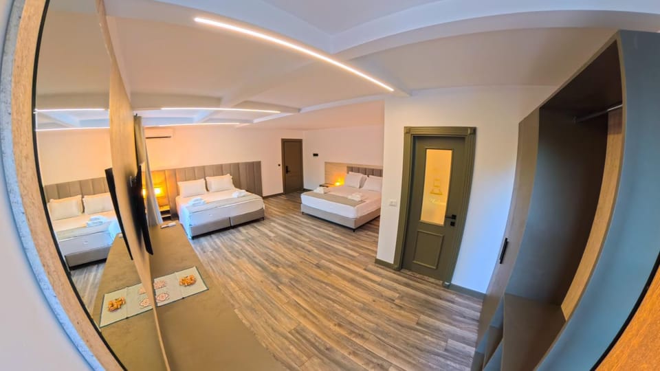 Bed, TV and multimedia, Photo of the whole room, Bedroom, wardrobe