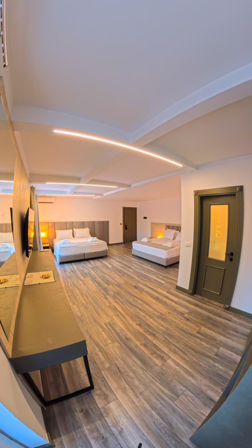 TV and multimedia, Photo of the whole room, Bedroom