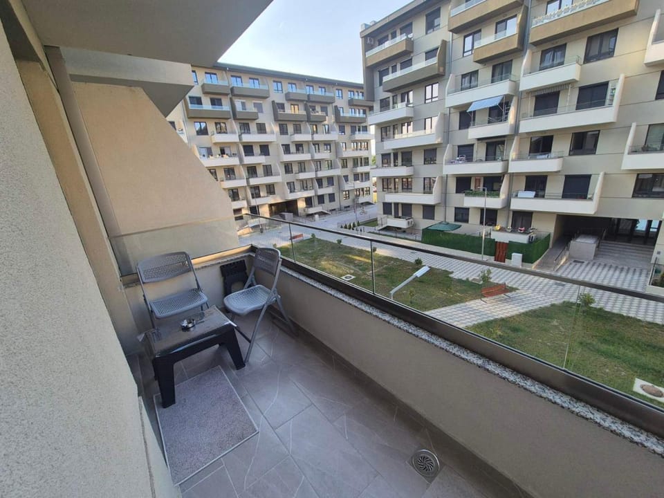 Property building, Patio, Day, Garden, View (from property/room), Balcony/Terrace, Garden view