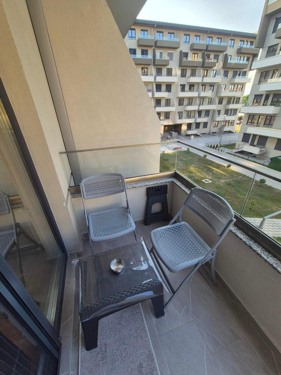Patio, Day, View (from property/room), Balcony/Terrace, Living room, Seating area