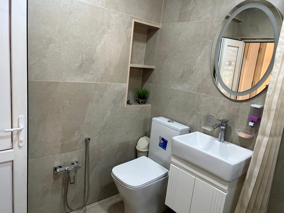 Cozy Central Flat - near 28 mall Apartment in Baku
