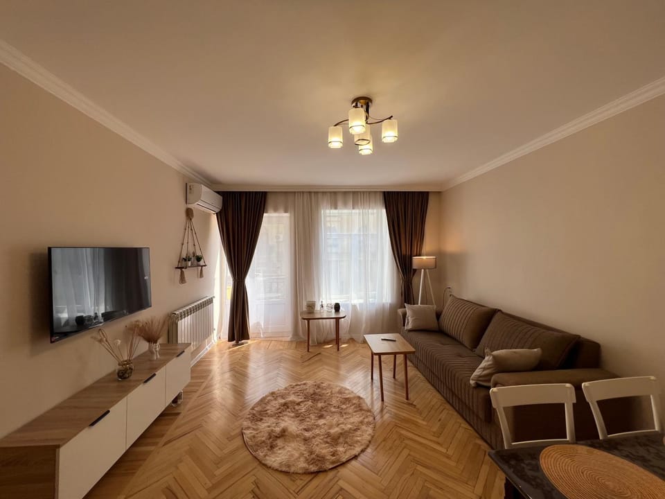 Cozy Central Flat - near 28 mall Apartment in Baku