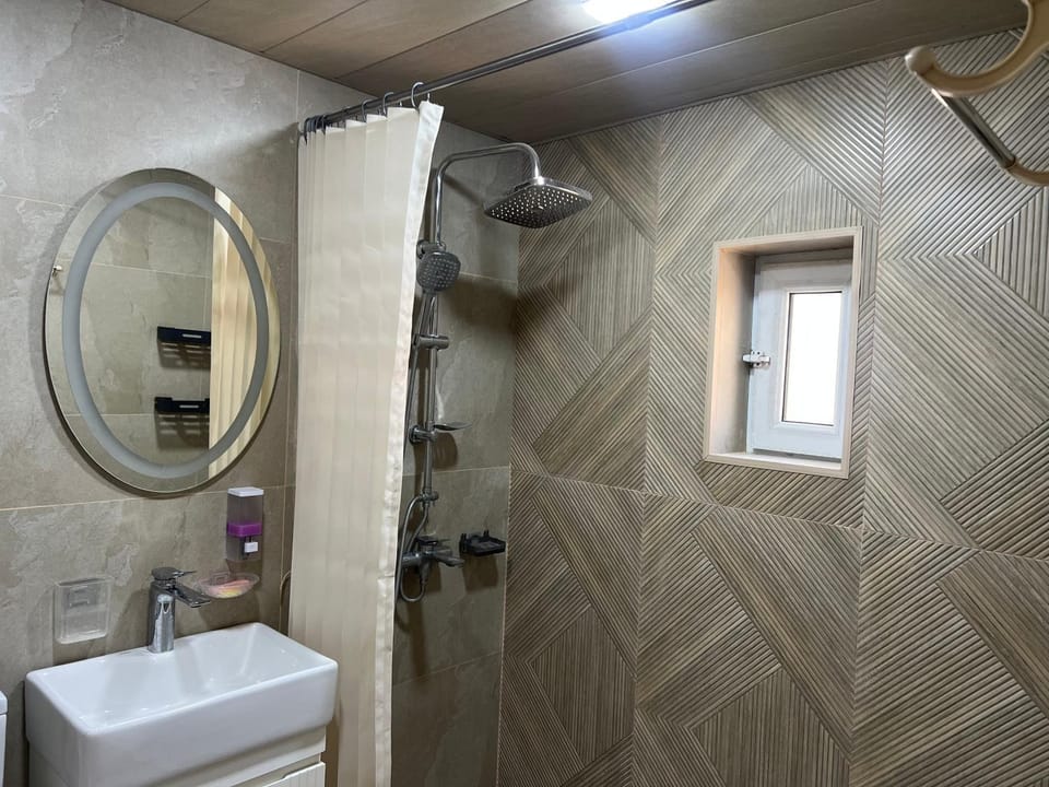 Cozy Central Flat - near 28 mall Apartment in Baku