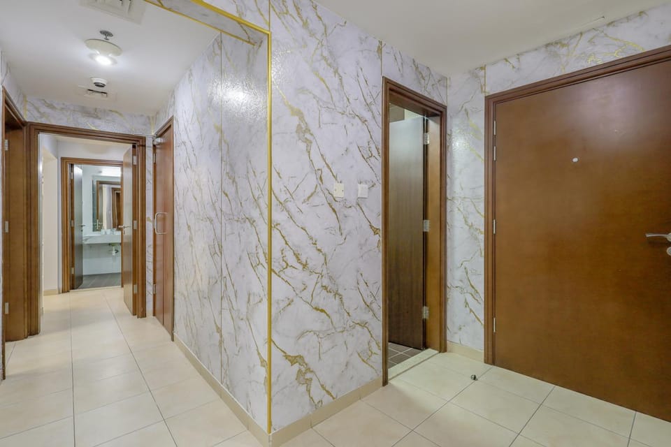 Apartment in Downtown As Dormitory Room for female Apartment in Dubai
