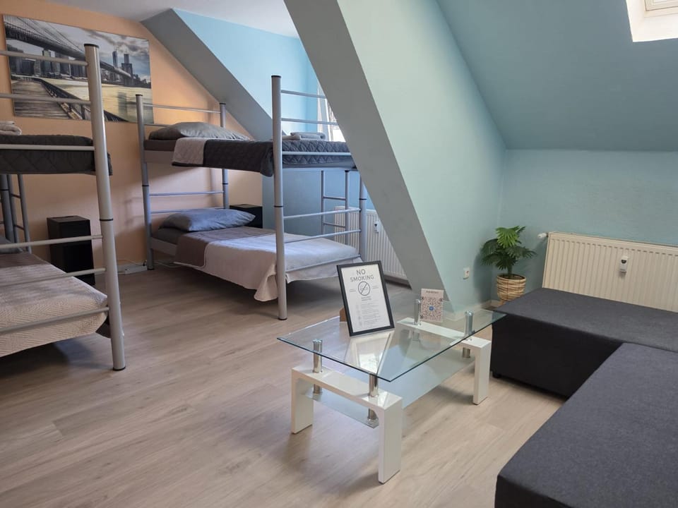 Bed, Living room, bunk bed