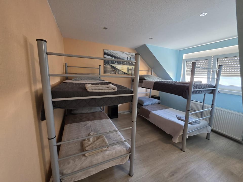 bunk bed