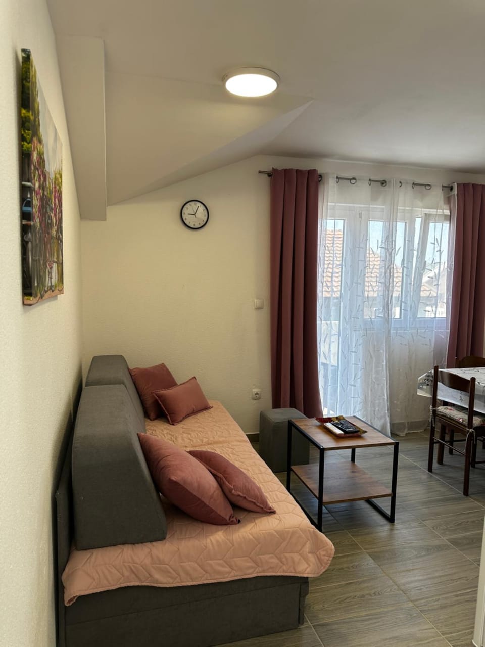 Bed, Living room, Seating area