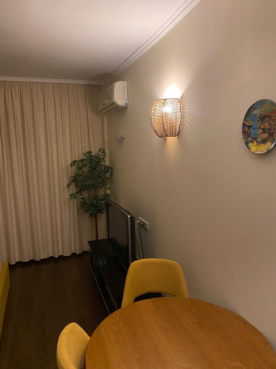 TV and multimedia, air conditioner