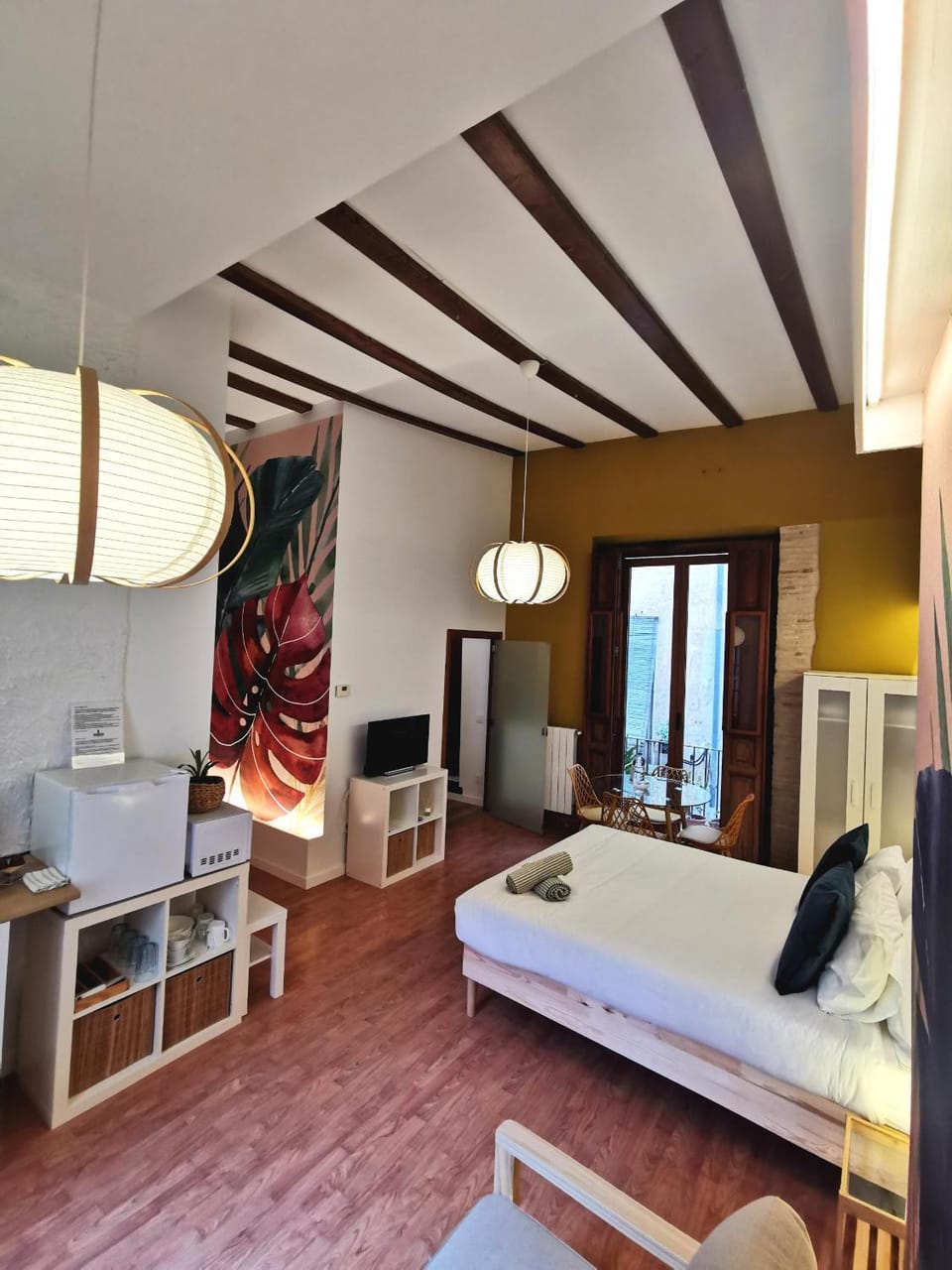 Photo of the whole room