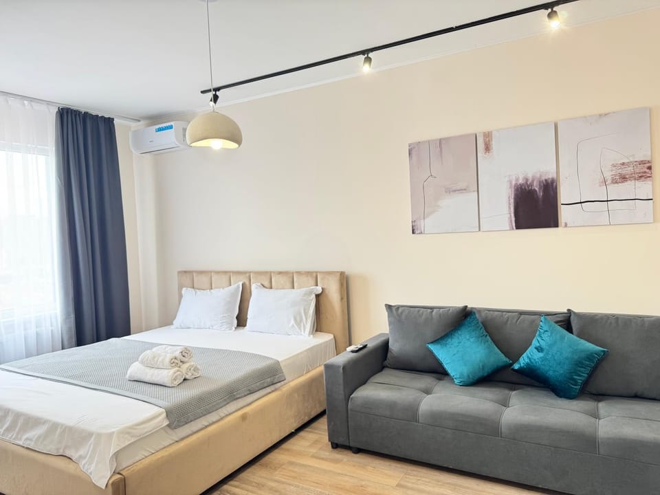 Bed, Seating area
