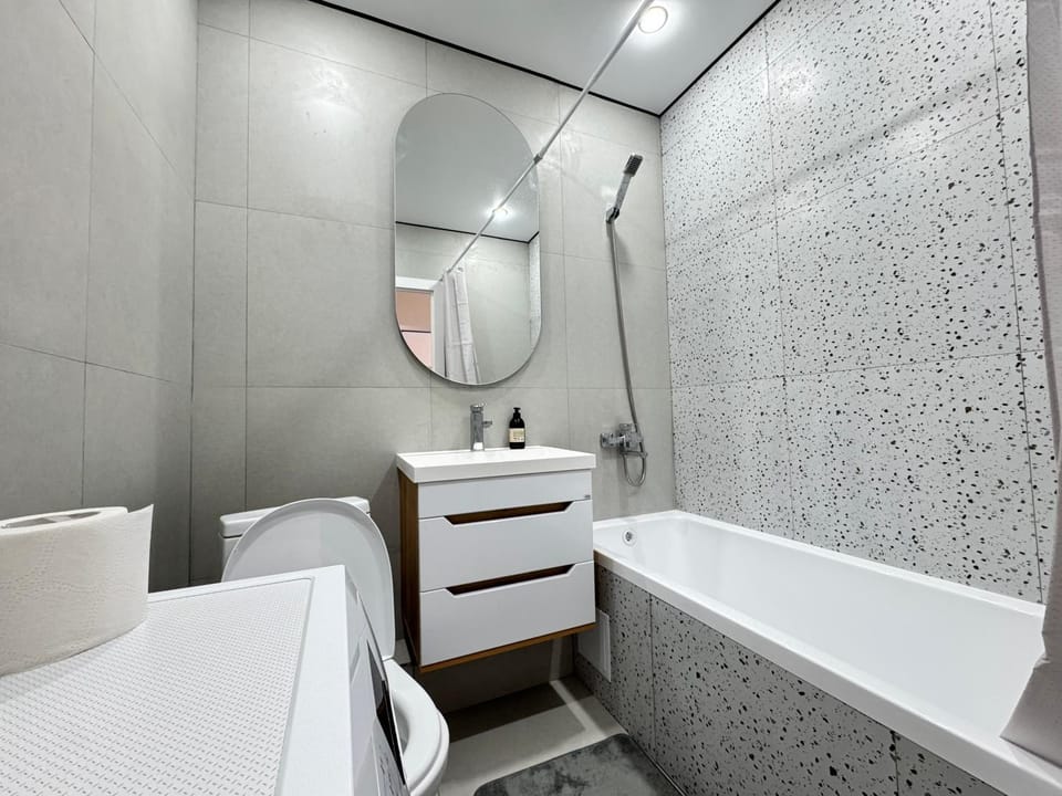 Toilet, Bathroom, Bath