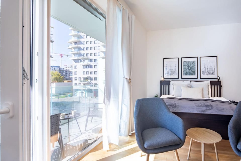 Balcony - Modern - Very Comfy Apartment in Budapest