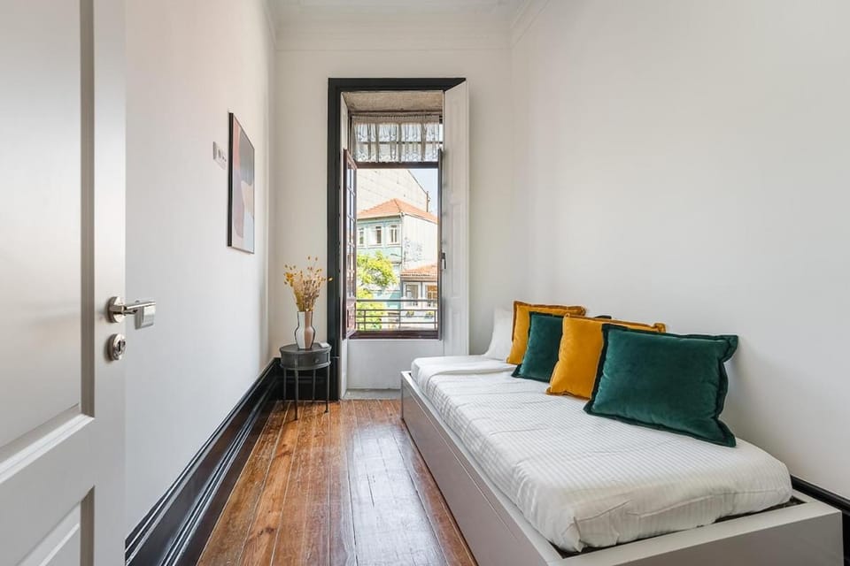 Terraced Apartment in the Heart of Porto - Free Parking Apartment in Porto