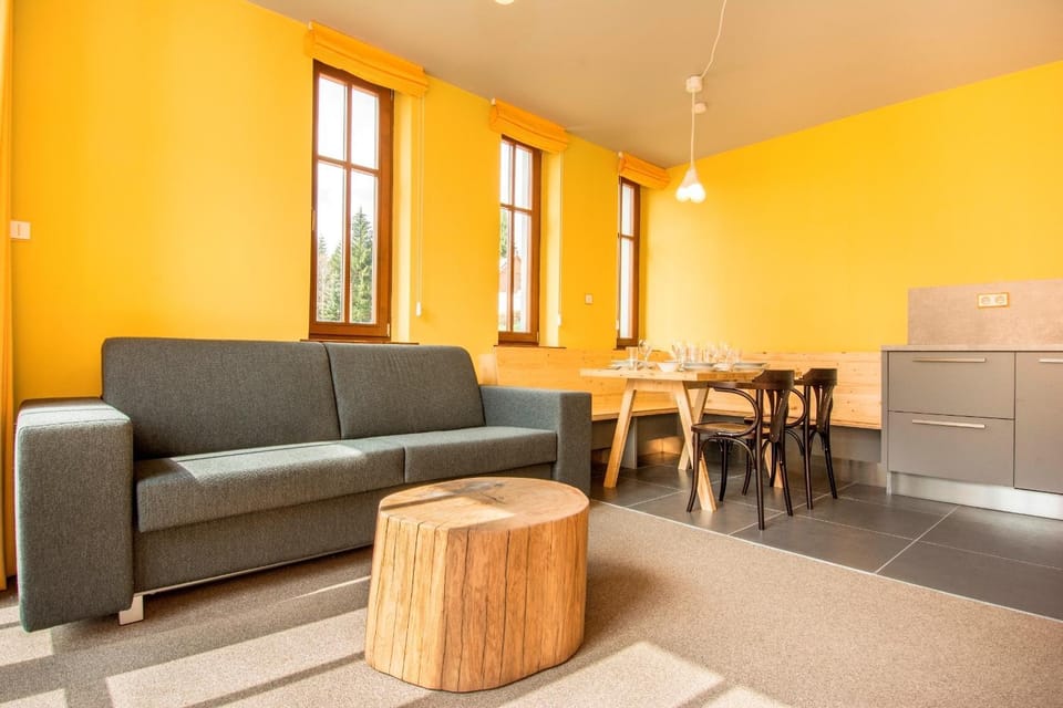 Bed, Living room, Seating area, Dining area