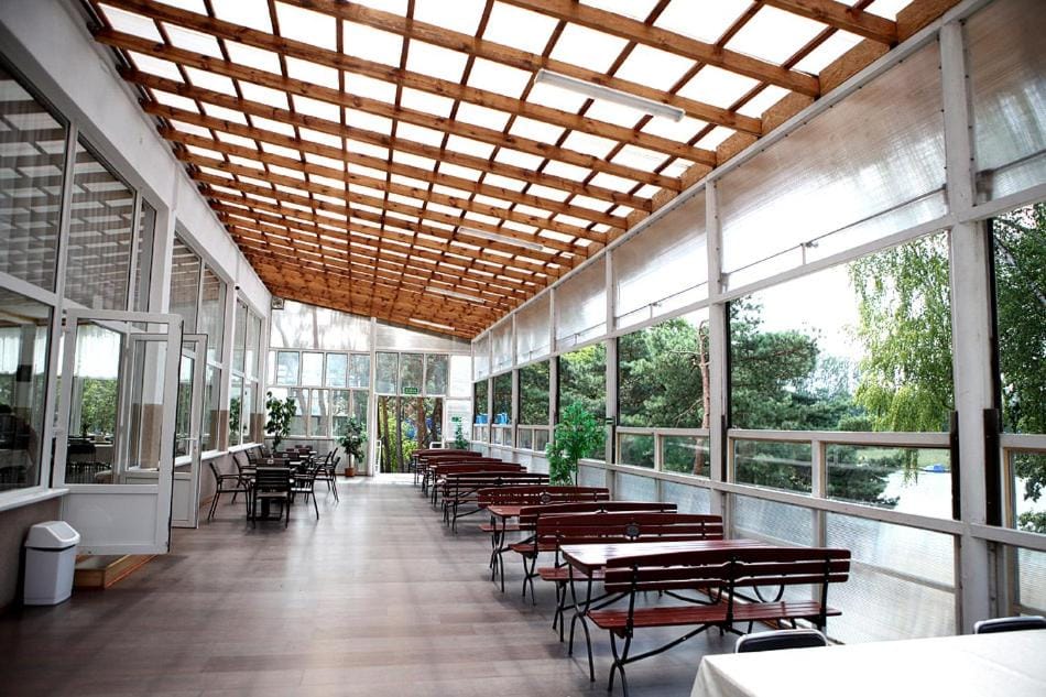 Restaurant/places to eat, Restaurant/places to eat, Balcony/Terrace, Lounge or bar, Banquet/Function facilities