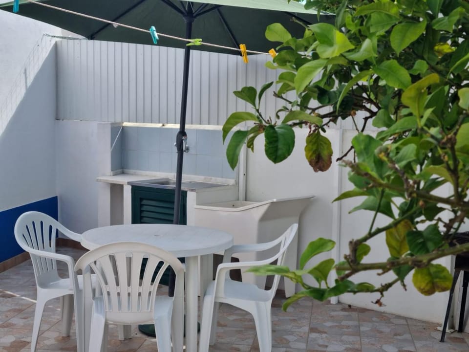 Patio, Dining area