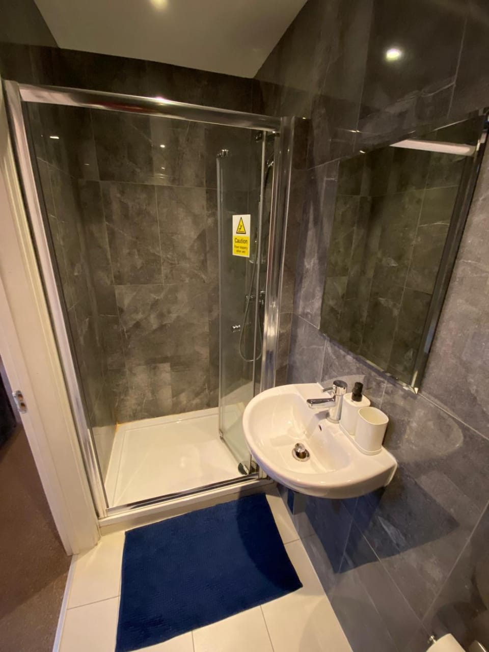 Vauxhall View Bed and Breakfast in City of Westminster