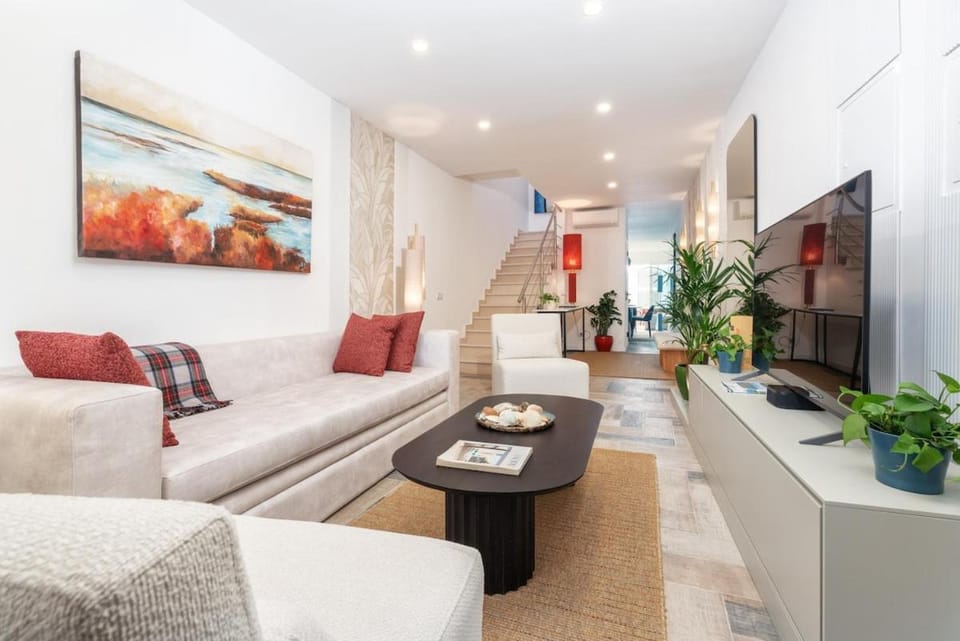 Communal lounge/ TV room, TV and multimedia, Living room, Seating area