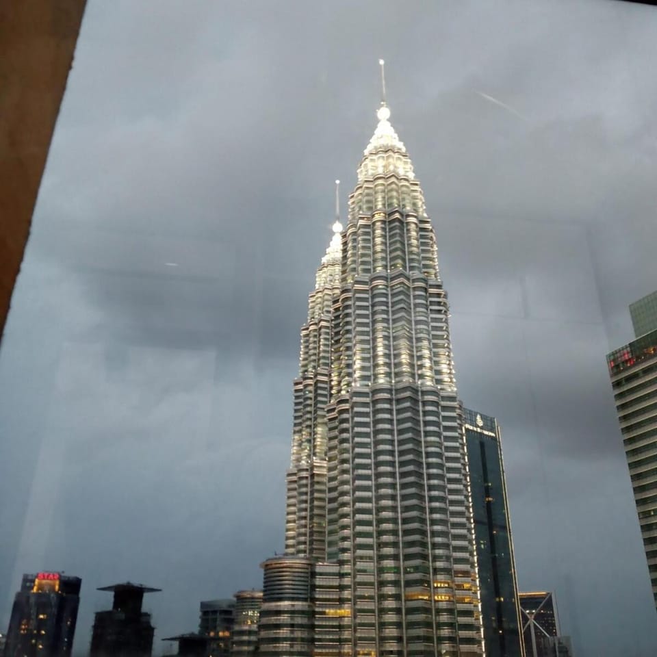 Sleep in the Sky KLCC View Apartment in Federal Territory of Kuala Lumpur