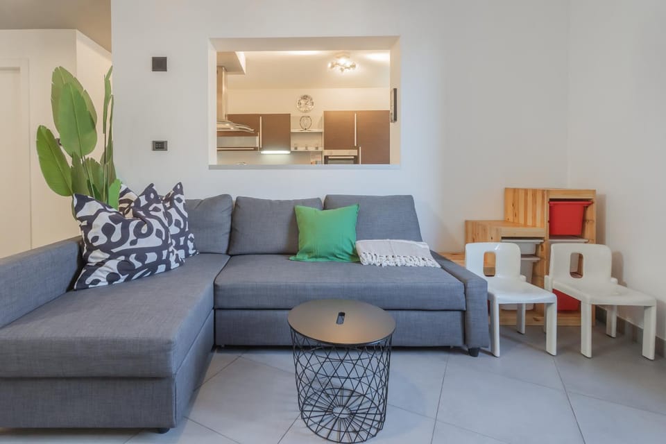 Game Room, Kitchen or kitchenette, Living room, Seating area, Dining area