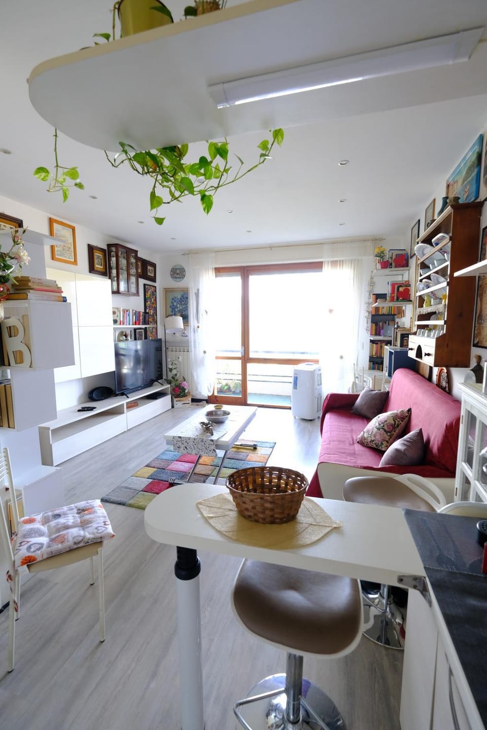 TV and multimedia, Living room, Seating area