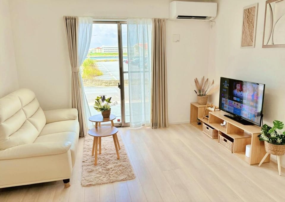 TV and multimedia, Living room, Evening entertainment