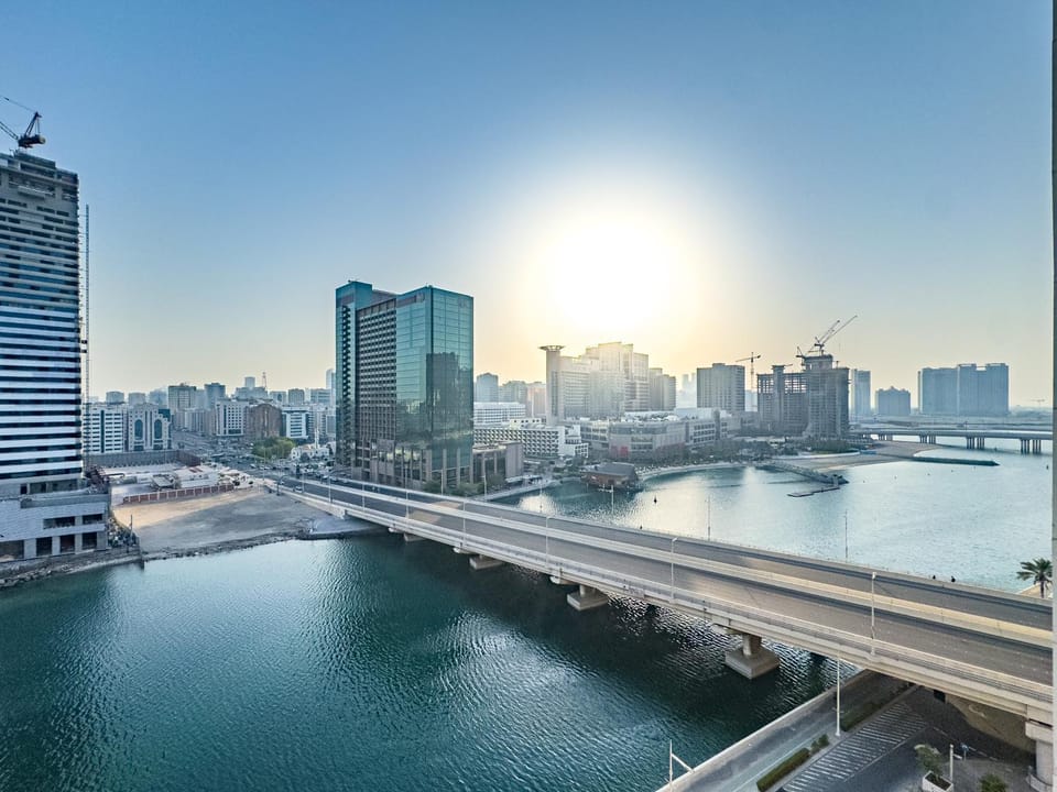 Full Canal View - Upgraded - Huge Balcony - 5 min walk from ADGM, Cleveland & Galleria - Ideal for Corporate Guests & Business Professionals Apartment in Abu Dhabi