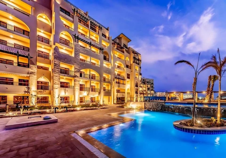Property building, Swimming pool