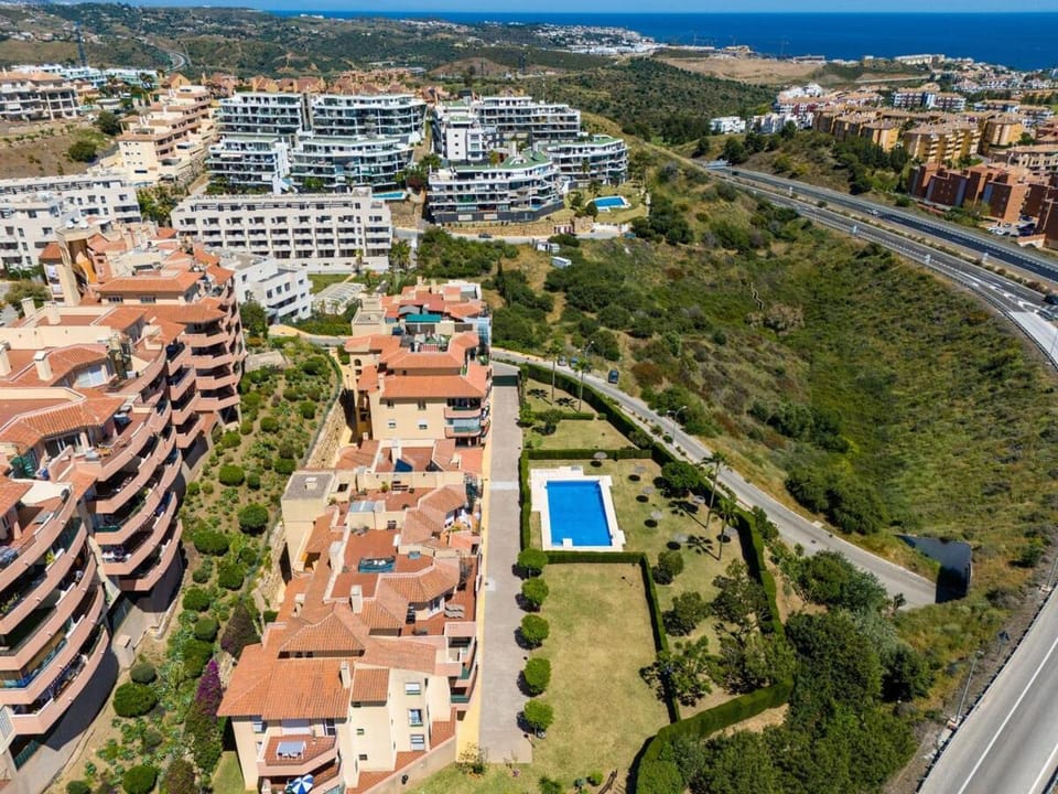 Penthouse Seaview - 3bed & 2bath Apartment in Sitio de Calahonda