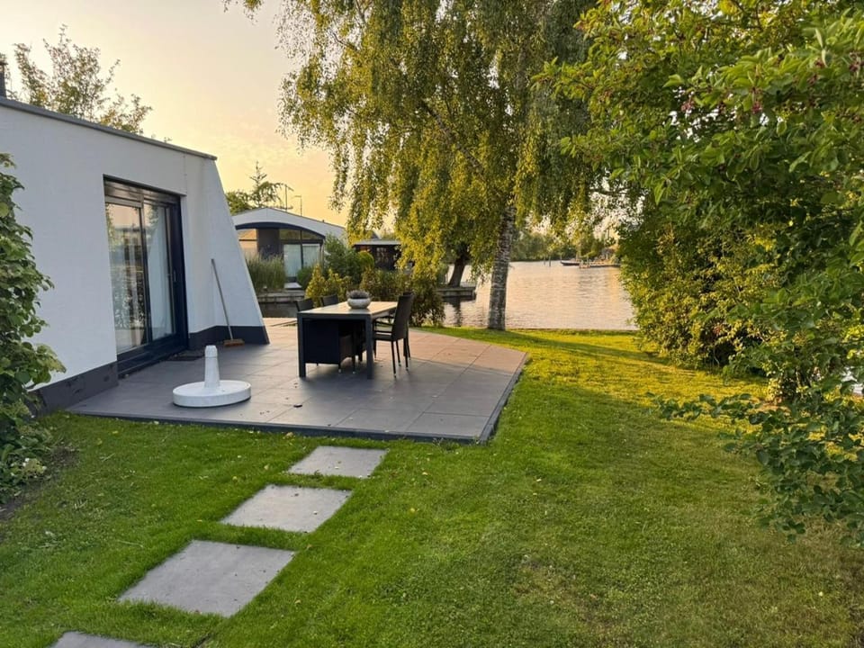 Property building, Garden, Garden view