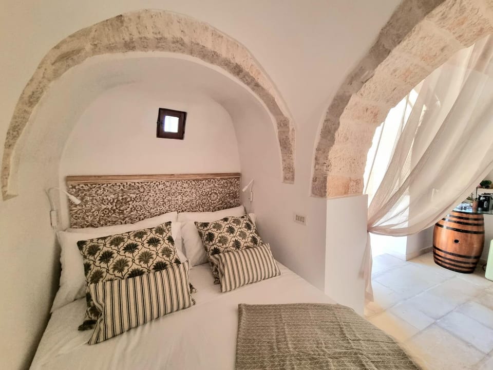 Bed, Decorative detail, Bedroom