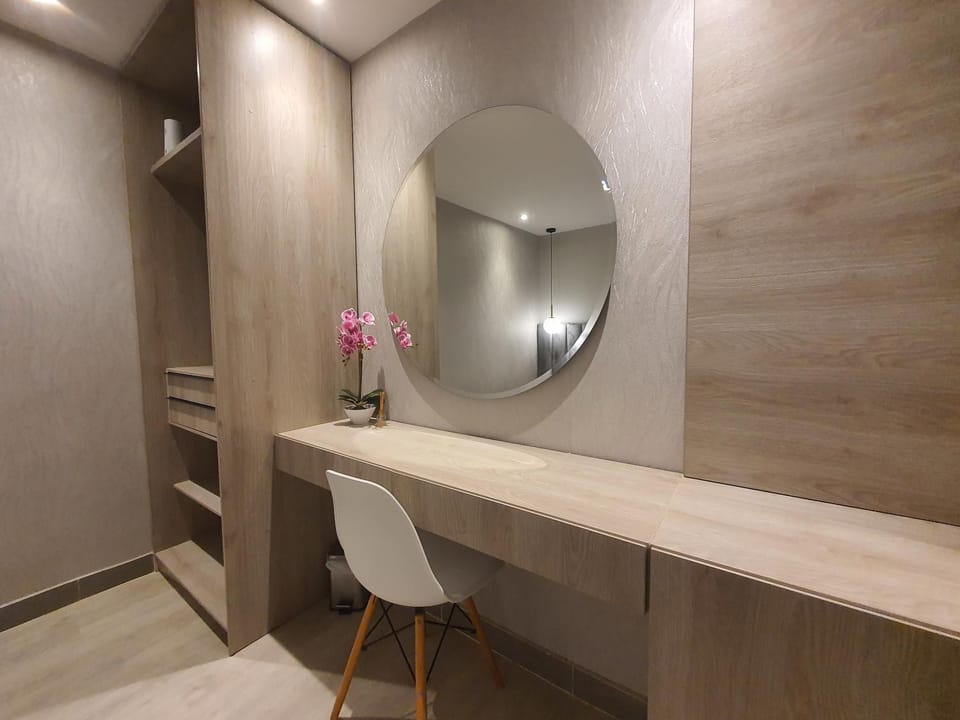 Seating area, wardrobe