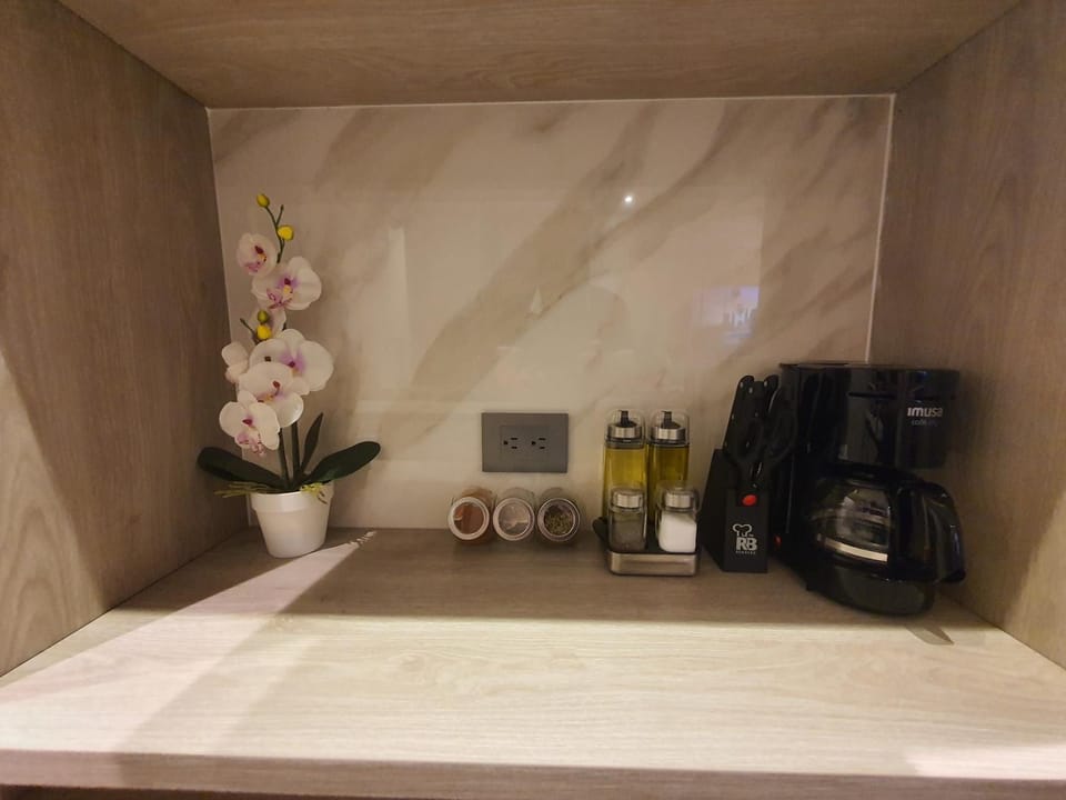 Coffee/tea facilities, Kitchen or kitchenette