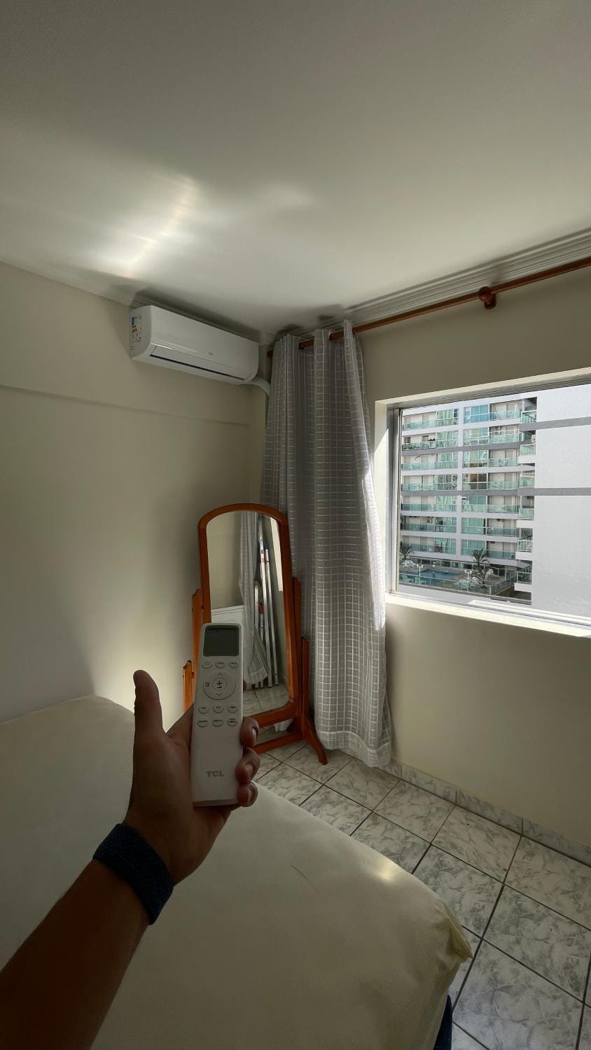 Bedroom, air conditioner