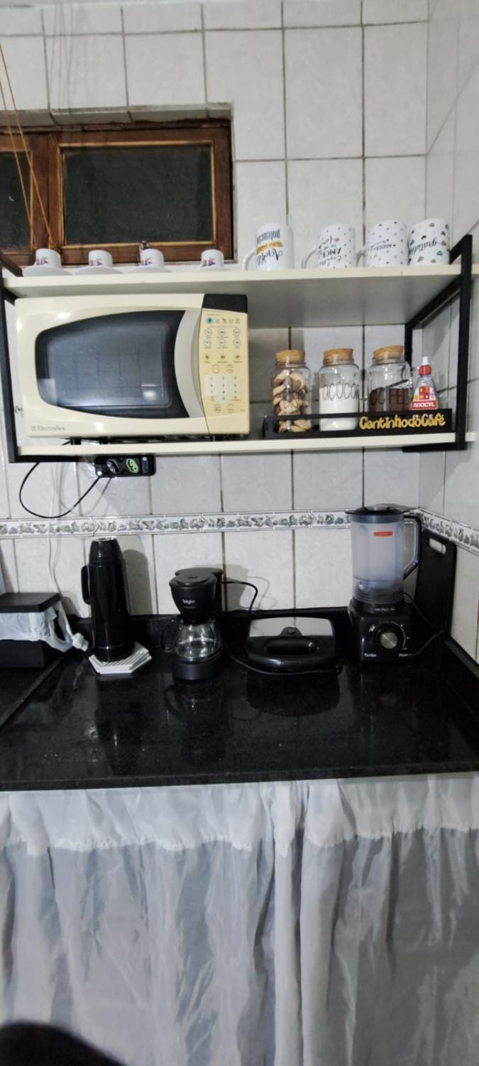Coffee/tea facilities, microwave, toaster