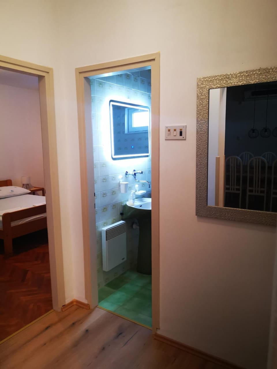 Photo of the whole room