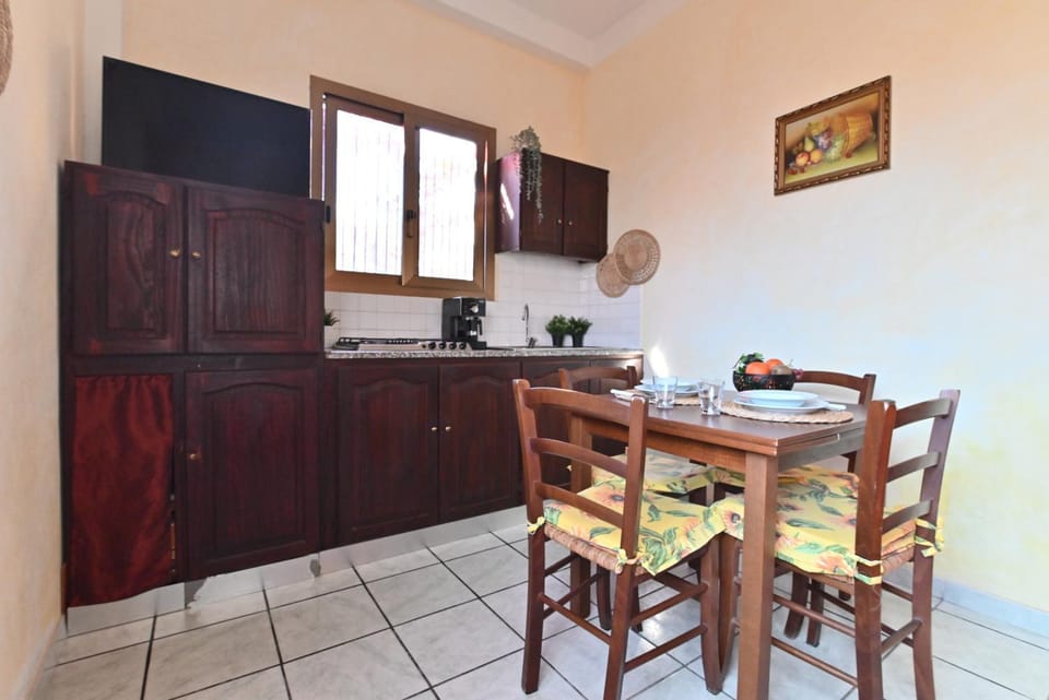 IzzHome Green Apartment in Pula