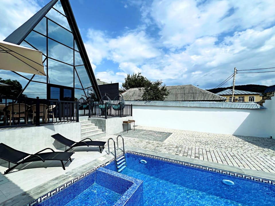 Property building, Swimming pool