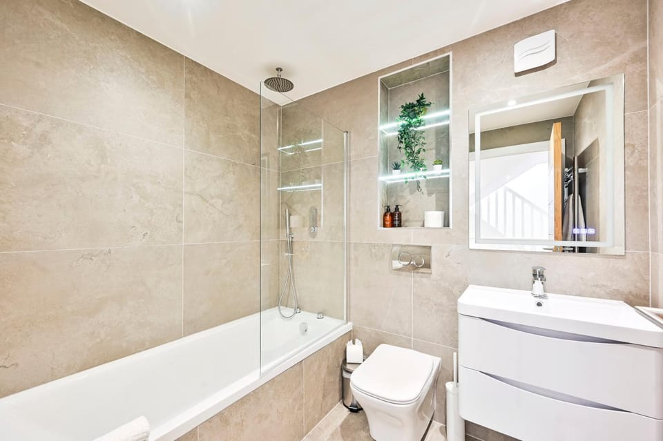 Bathroom, Bath