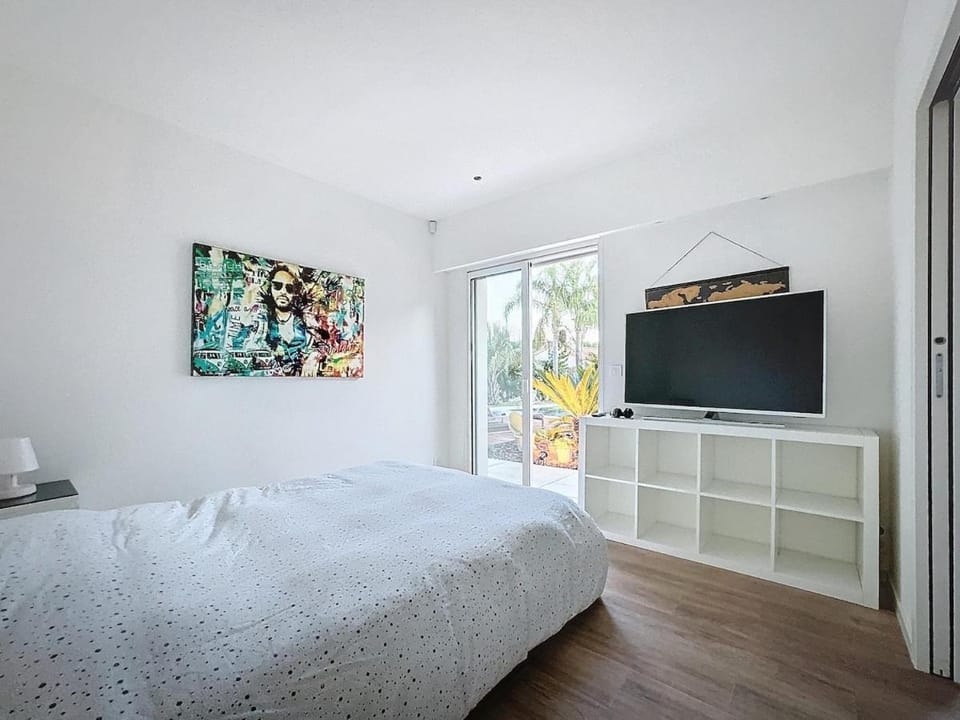 Beautiful luxury villa Villa in Antibes