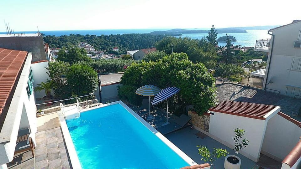 Bird's eye view, Sea view