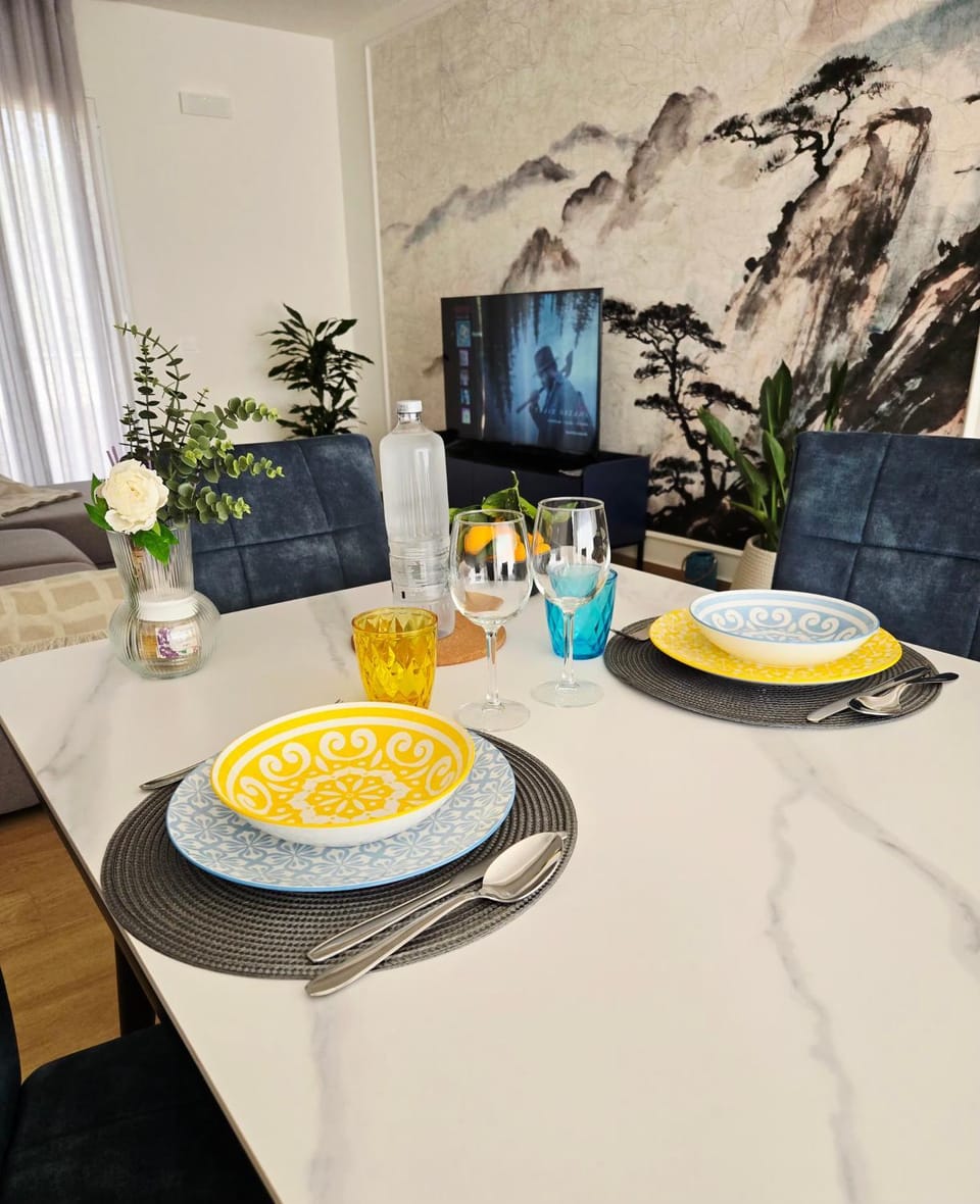 TV and multimedia, Dining area
