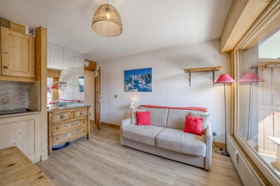 Living room, Seating area, pet friendly