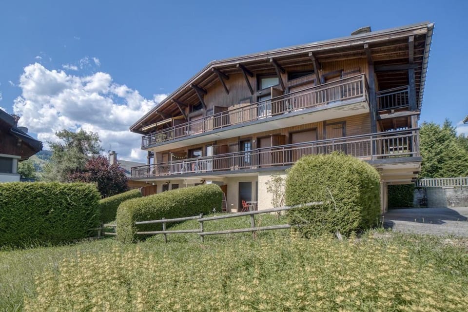Property building, Garden, Garden view