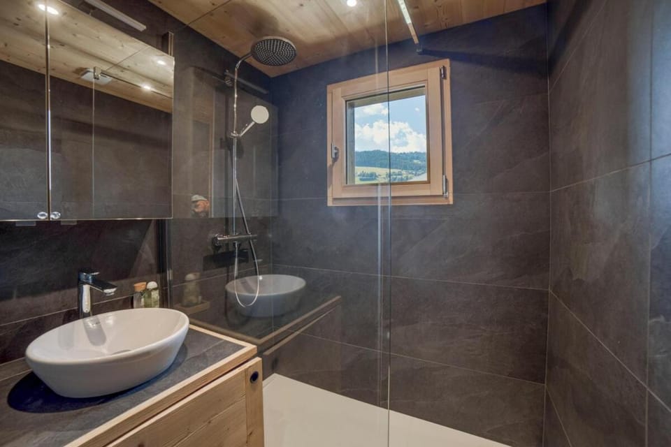 Shower, Bathroom, washing machine