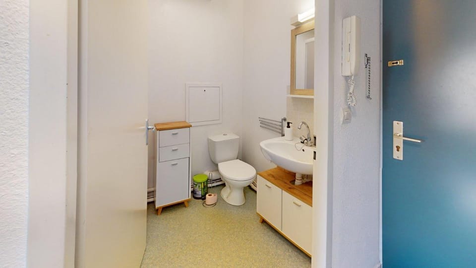Toilet, Bathroom