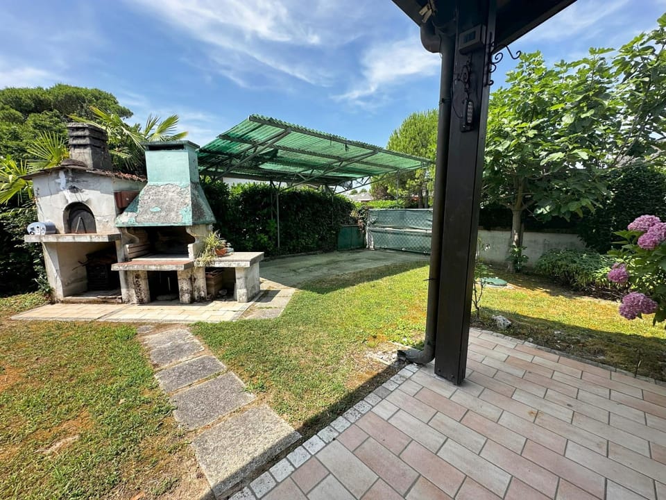 Garden, Parking