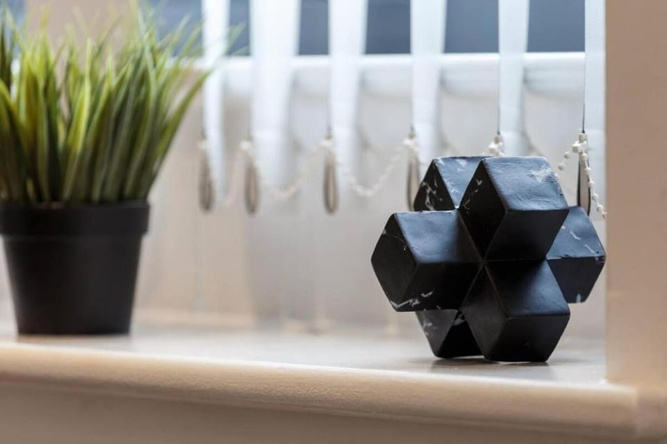 4BR House in Warrington with Garden Apartment in Warrington